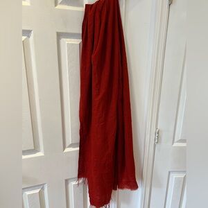 Oversized scarf very thin and comfy